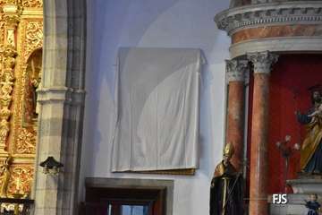 El cuadro  'La Resurrección' ya luce en la Basílica de Telde/Francisco Javier Santana.